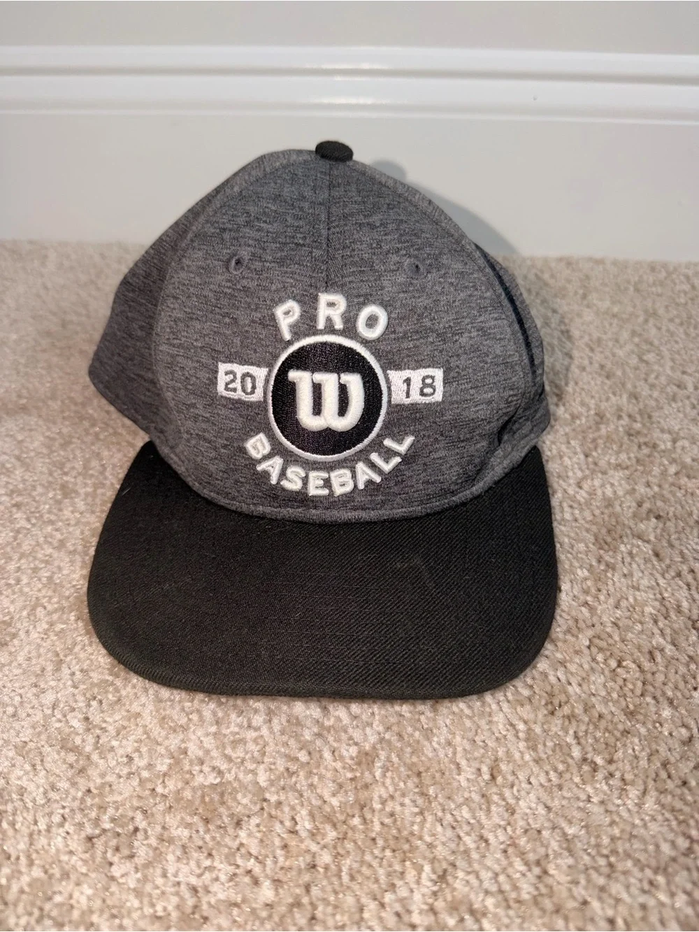 Wilson Kids Pro Baseball Snapback Hat - Gray & Black